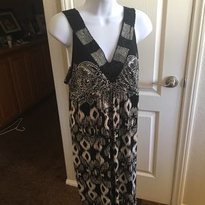 Beautiful black and white sundress beaded front